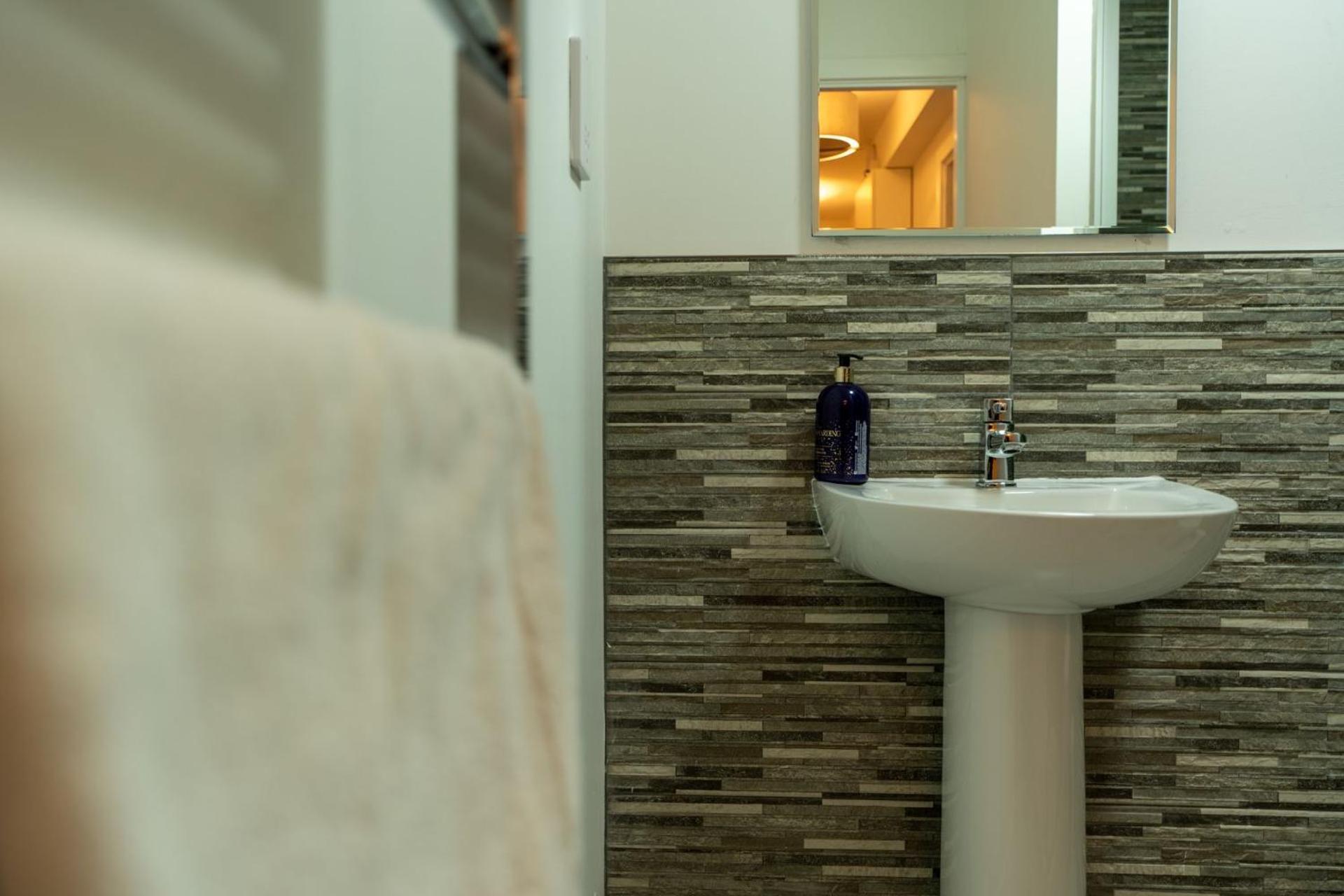 Bowmore Apartment Обан Экстерьер фото